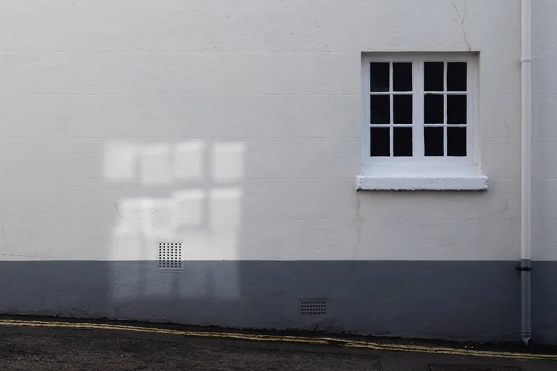 Window ghost, Deal. 2024.